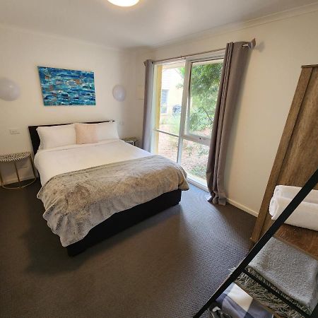 Bells Beach Cottages - Pet Friendly Cottage With Wood Heater 托基 外观 照片